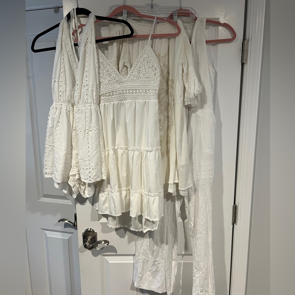 White outfit bundle (4 items)